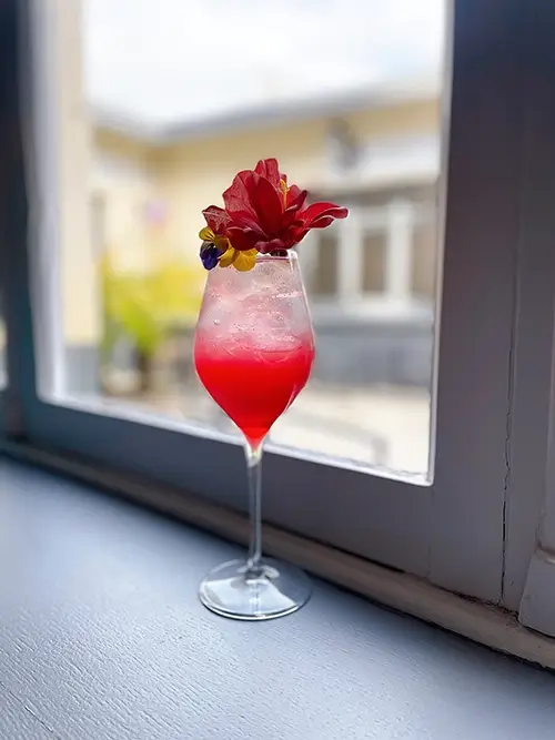 Cocktail rouge élégant